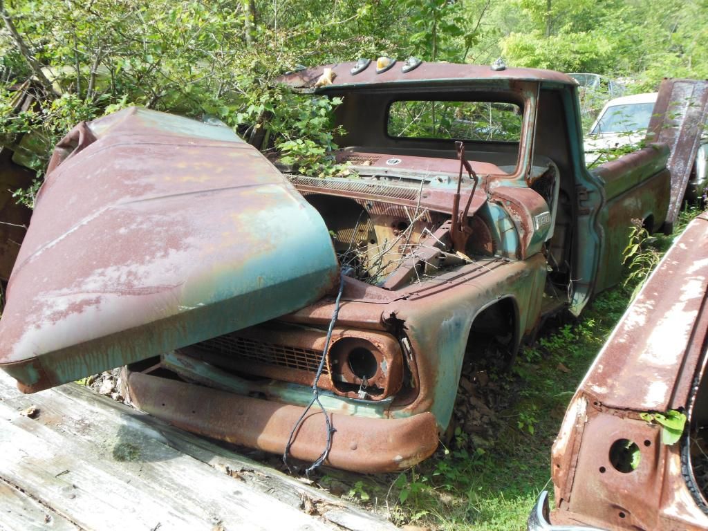 Stark wrecking yard, Dayton OH